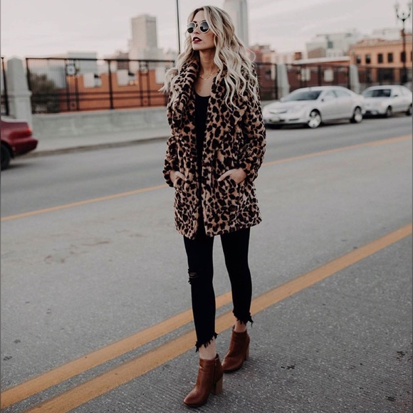 LAST ONE—SIZE SMALL Leopard Faux Fur - Picture 3 of 8